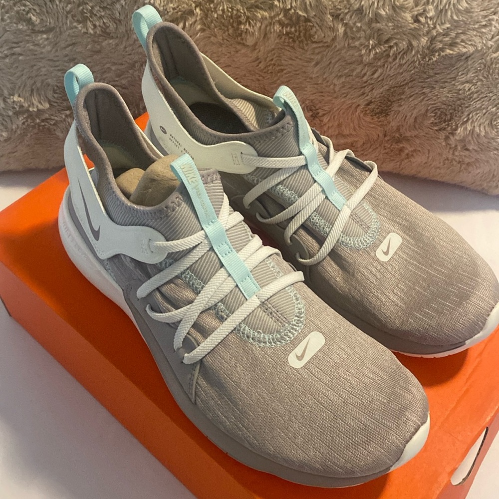 Women's Nike Flex Contact 3. US Size 9.5.